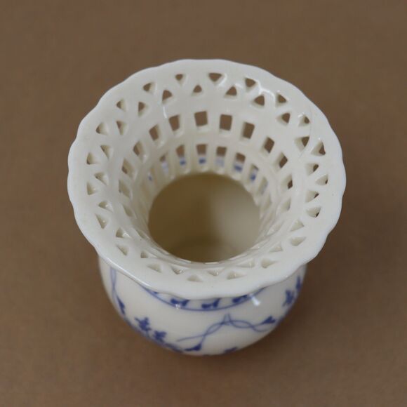 Skye McGhie Rose Brocade Porcelain Vase w Blue White Flowers 6" Tall - Picture 4 of 4